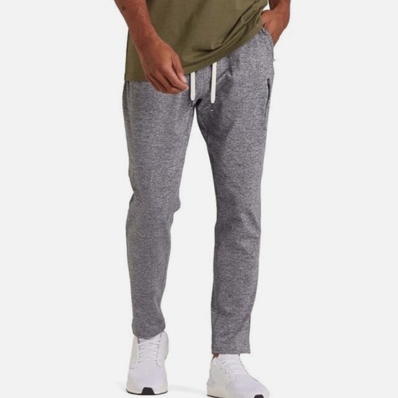 NWT FEAT Men's Roam Joggers - Limited Edition
Color: GRAY SIZE LARGE $88.00 - Picture 1 of 6